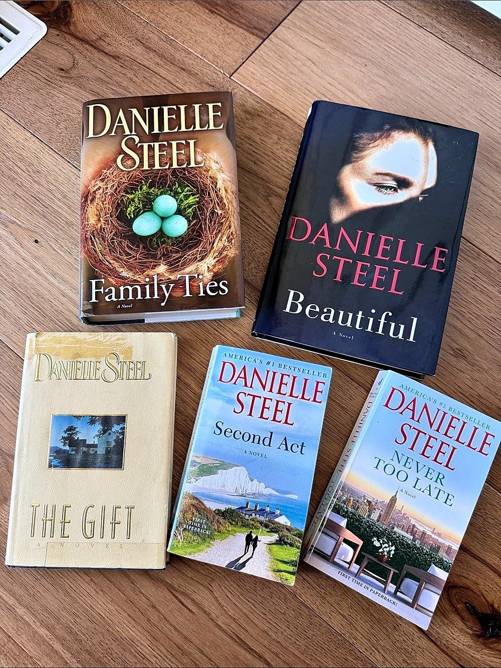 Danielle Steel Family Ties Novel Book Collection, 5 Books